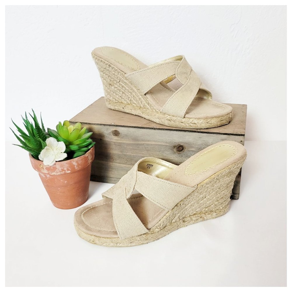 Montego Bay Blub Sadals Beige Espadrille  Open Toe Wedge Heel Metallic Canvas